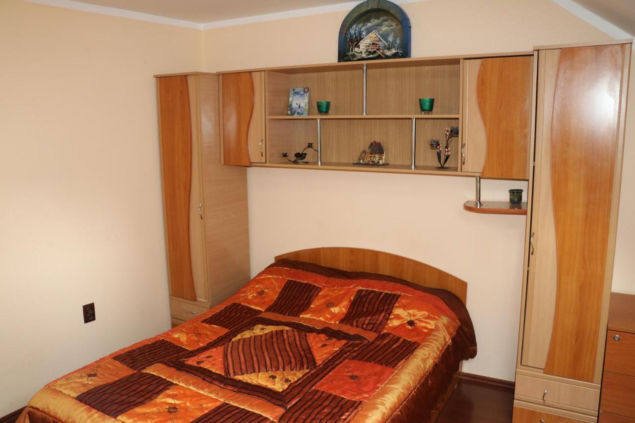 فندق Amelia House Făgăraş المظهر الخارجي الصورة