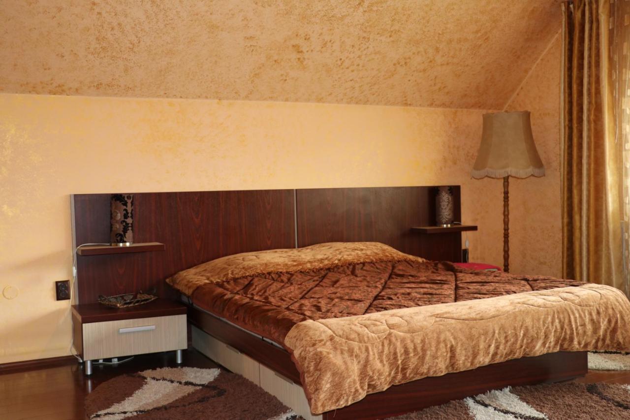 فندق Amelia House Făgăraş المظهر الخارجي الصورة